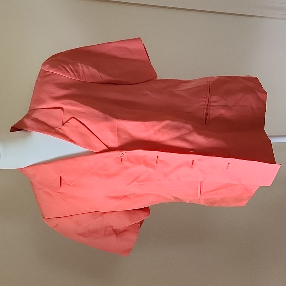 Vest light orange. Size 16